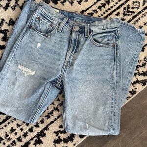 Levis 501 Light Wash women’s Straight-Leg Jeans - Distressed Casual Style